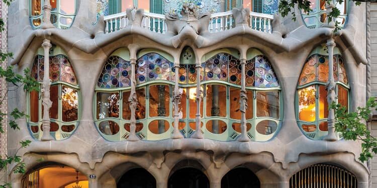 ویژگی های خانه کاسا باتلو بارسلونا اسپانیا – خانه باتلو (کازا بالیو)