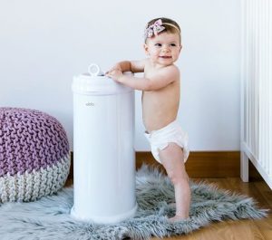 یک وسیله‌ ضروری برای اتاق نوزاداستفاده از سطل زباله مخصوص پوشک است