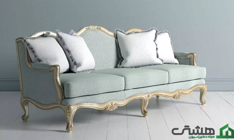 مبل کابریول کلاسیک با طراحی منحنی و جزئیات چوبی زیبا