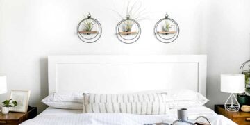 ۱۳ ایده دکور بالای تخت [ جذاب و شگفت انگیز ] به همراه عکس مدل ها