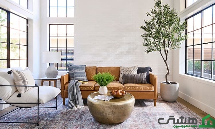 گلدان کنار سالنی