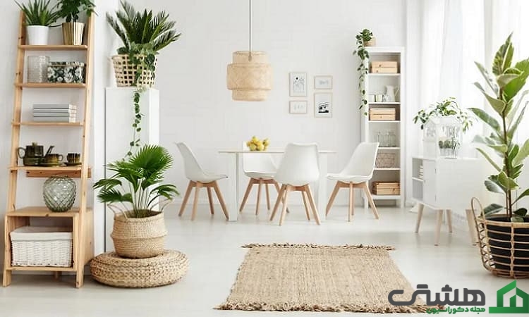 گلدان کنار سالنی حصیری